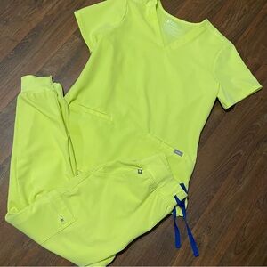 Figs Technical Collection Neon Yellow Scrubs Small